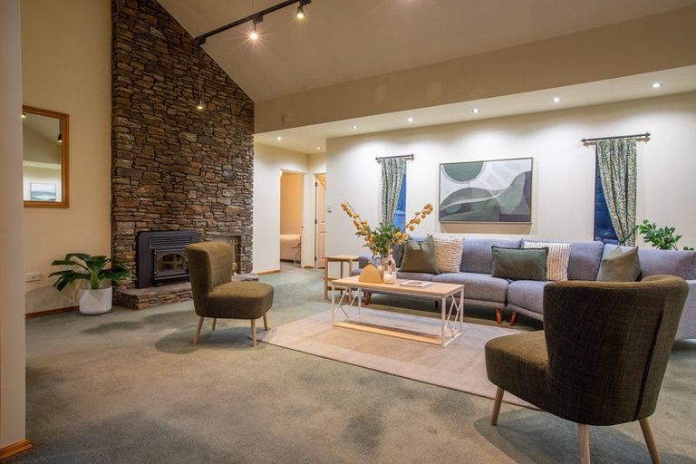 Photo of property in 459 Te Moana Road, Waikanae, 5036