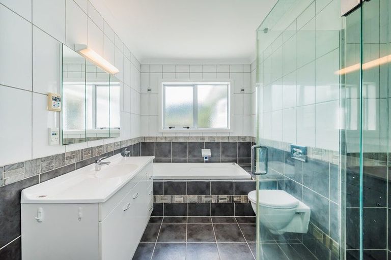 Photo of property in 9 Clarkes Crescent, Paekakariki, 5034