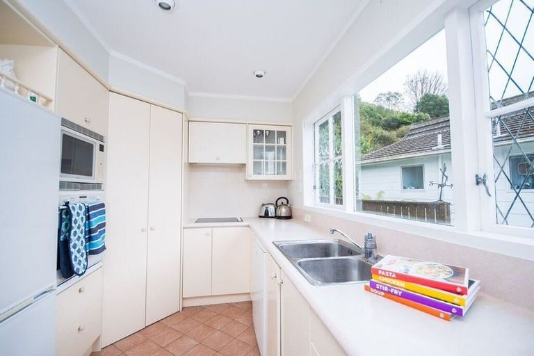 Photo of property in 4 Rajkot Terrace, Broadmeadows, Wellington, 6035