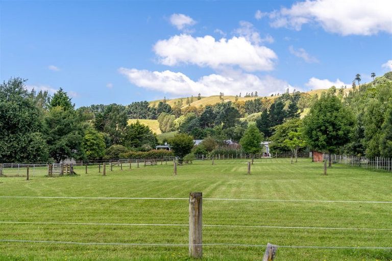 Photo of property in 281f Lees Pakaraka Road, Te Ore Ore, Masterton, 5886