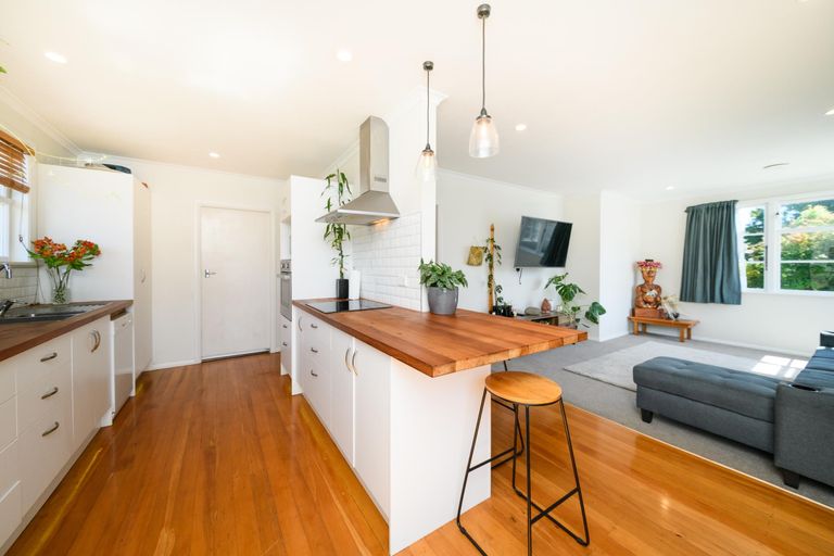 Photo of property in 140 Rangiora Avenue, Roslyn, Palmerston North, 4414