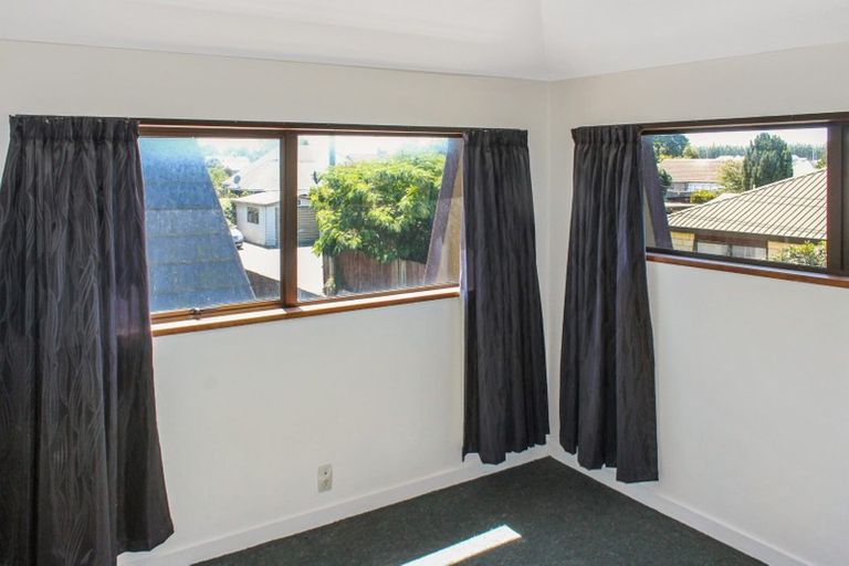 Photo of property in 117 Prestons Road, Redwood, Christchurch, 8051