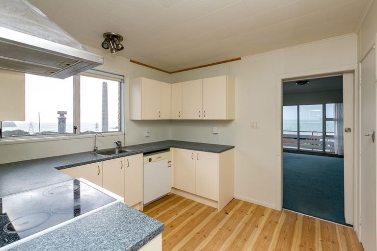 Photo of property in 23b Port View Crescent, Moturoa, New Plymouth, 4310