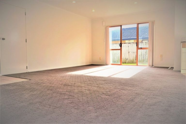 Photo of property in 17 Marblewood Grove, Pukekohe, 2120