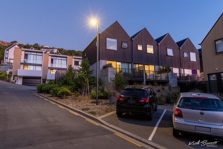 Photo of property in 4 Jean Caldwell Way, Island Bay, Wellington, 6023