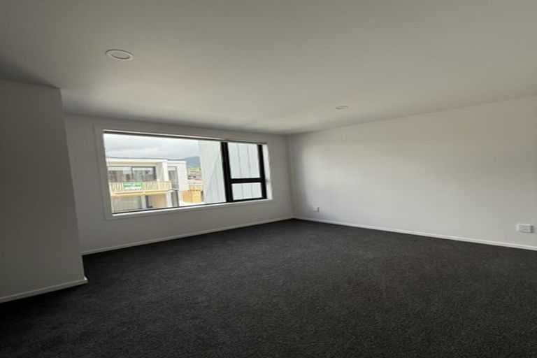 Photo of property in 12 Kamahi Place, Paraparaumu, 5032