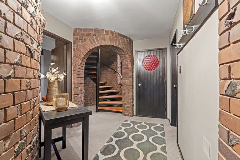 Photo of property in 8 Muritai Terrace, Mount Pleasant, Christchurch, 8081