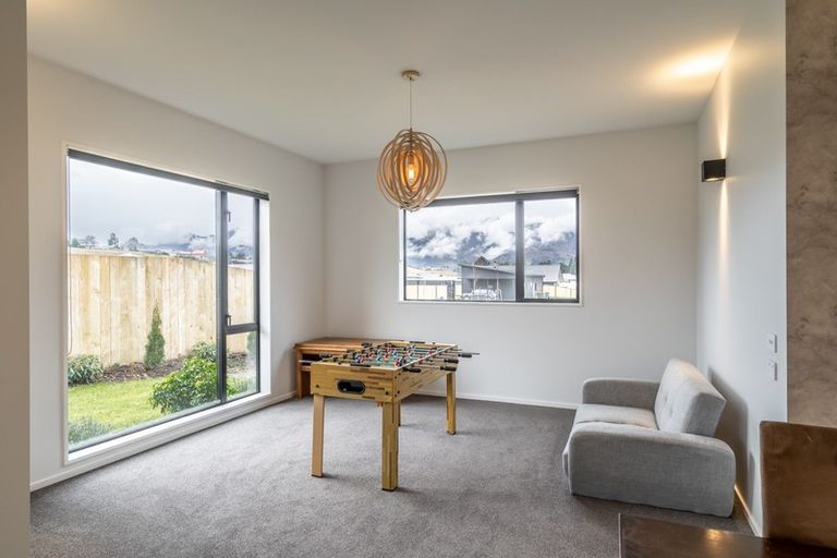Photo of property in 21 Pennycook Place, Lake Hawea, Wanaka, 9382