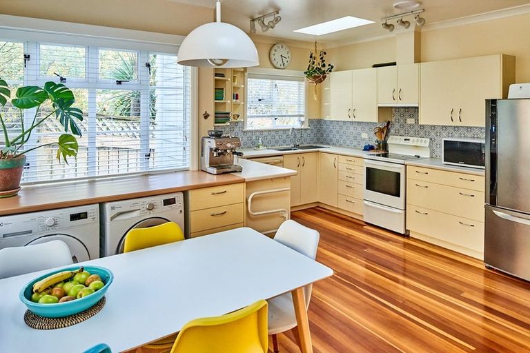 Photo of property in 341 Muritai Road, Eastbourne, Lower Hutt, 5013