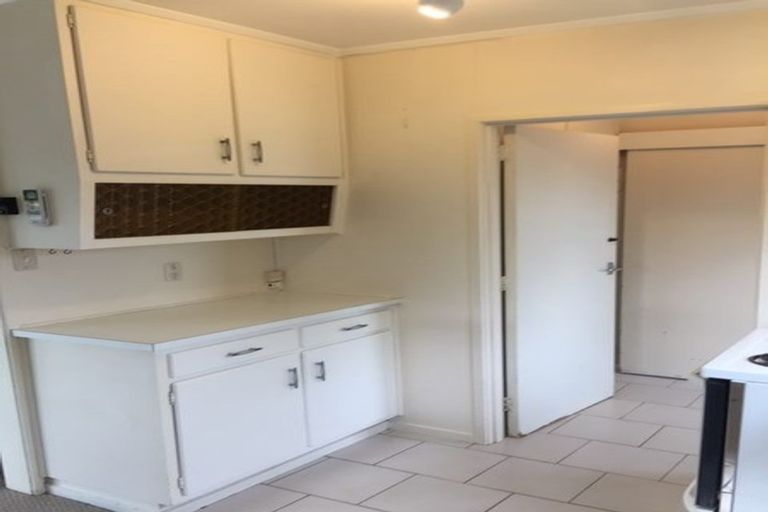 Photo of property in 101 Captain Scott Road, Glen Eden, Auckland, 0602