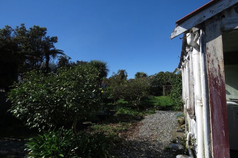 Photo of property in 63 Romilly Street, Westport, 7825