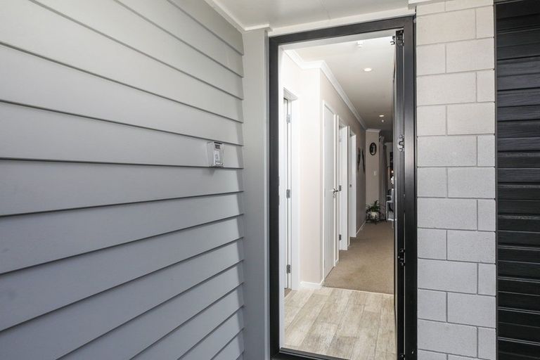 Photo of property in 4/142 Forest Lake Road, Forest Lake, Hamilton, 3200