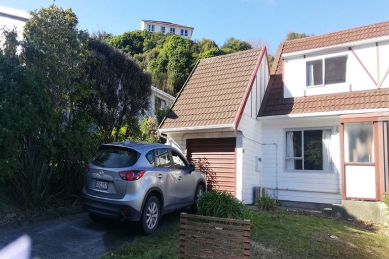 Photo of property in 2a Percy Dyett Drive, Karori, Wellington, 6012