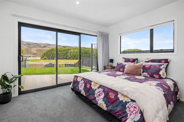 Photo of property in 16 Arion Court, Mount Pisa, Cromwell, 9383