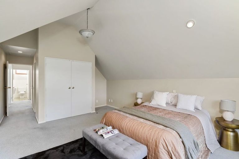 Photo of property in 8 Ribbonwood Close, Normanby, Dunedin, 9010