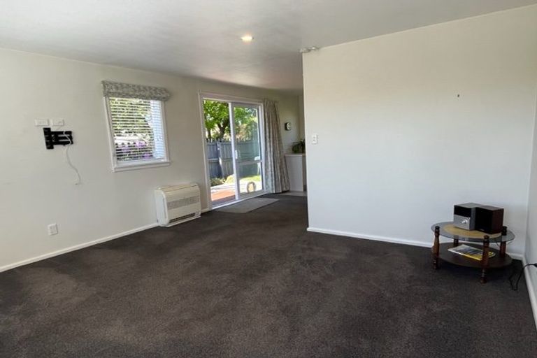 Photo of property in 2/16 Cutts Road, Russley, Christchurch, 8042