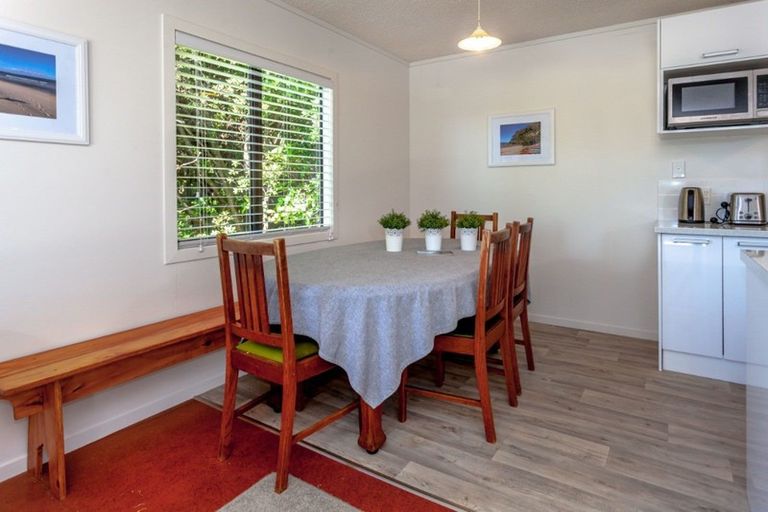 Photo of property in 325 Onemana Drive, Onemana, Whangamata, 3691