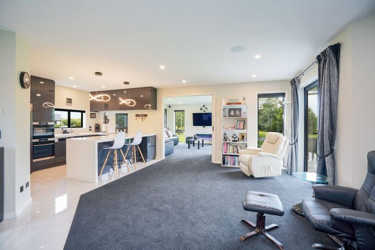 Photo of property in 171 Dunns Road, Otatara, Invercargill, 9879