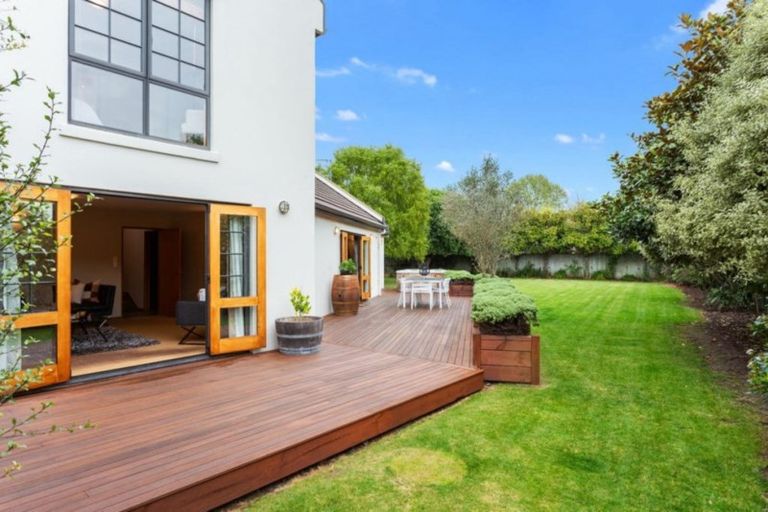 Photo of property in 323 Gardiners Road, Harewood, Christchurch, 8051