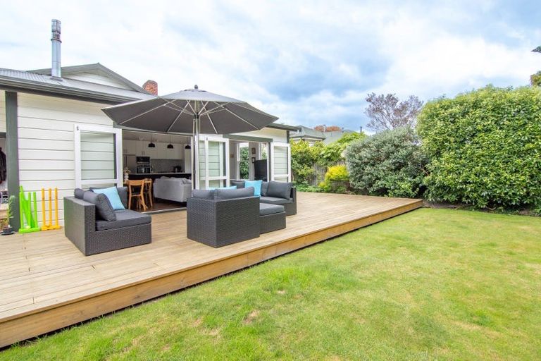 Photo of property in 11 Colombo Street, Hokowhitu, Palmerston North, 4410