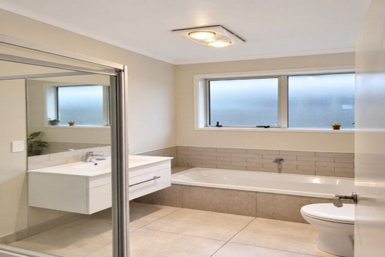 Photo of property in 116 Sentinel Avenue, Omokoroa, 3114