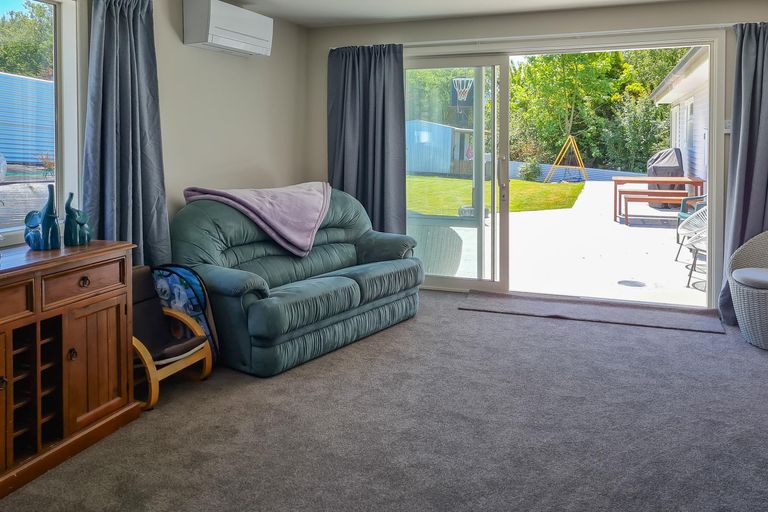 Photo of property in 16 Rees Street, Duntroon, Oamaru, 9494