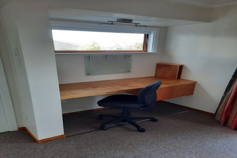 Photo of property in 62 Mortimer Terrace, Brooklyn, Wellington, 6021