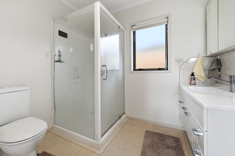 Photo of property in 15 Teal Place, Pyes Pa, Tauranga, 3112