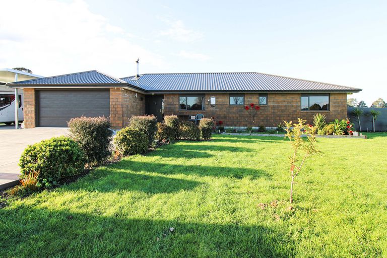 Photo of property in 10 Miles Lane, Carterton, 5713