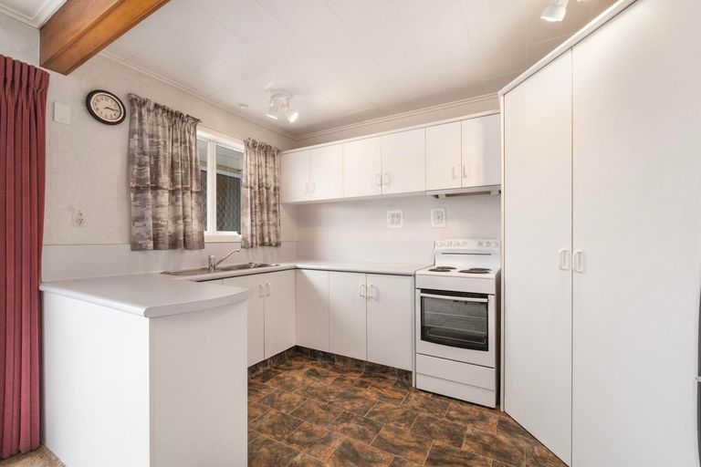 Photo of property in 3 Waianiwa Place, Tokoroa, 3420