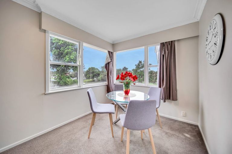Photo of property in 12 Ronald Place, Manurewa, Auckland, 2102