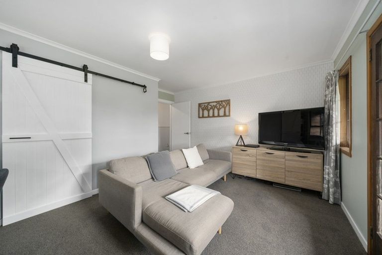 Photo of property in 8a Carthew Street, Okato, 4335