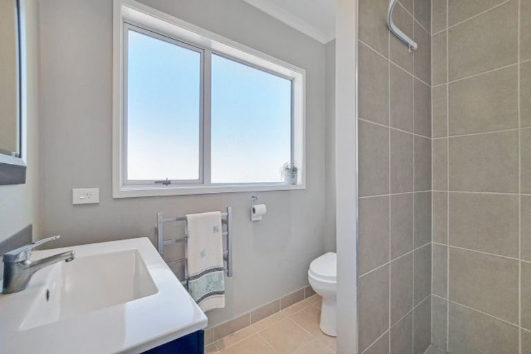 Photo of property in 10 Carroll Place, Owhata, Rotorua, 3010