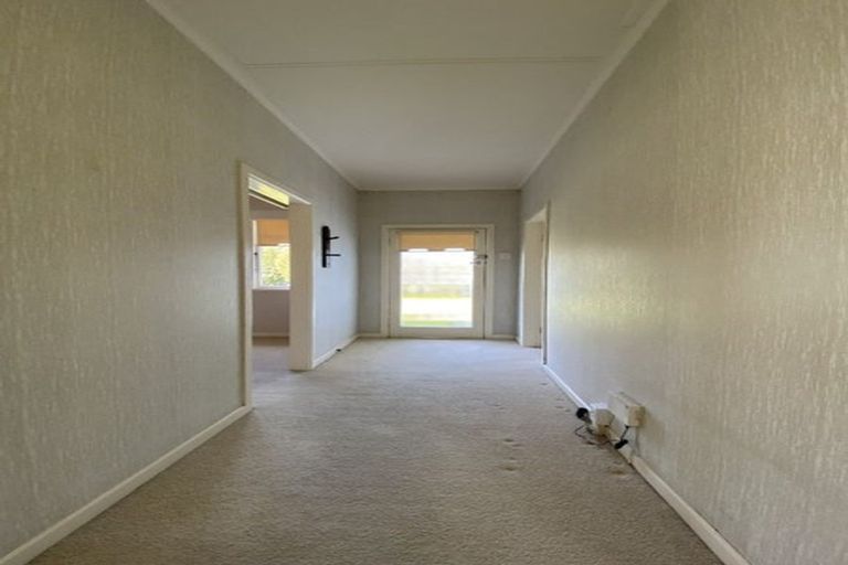 Photo of property in 16 Nicholson Avenue, Papatoetoe, Auckland, 2025