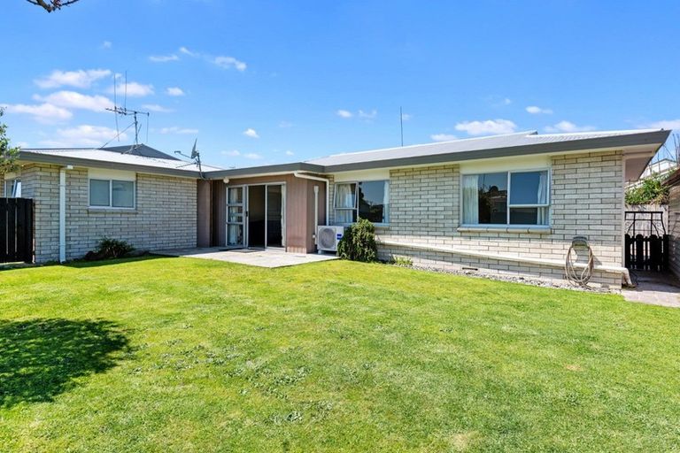 Photo of property in 2b Moorea Place, Mount Maunganui, 3116