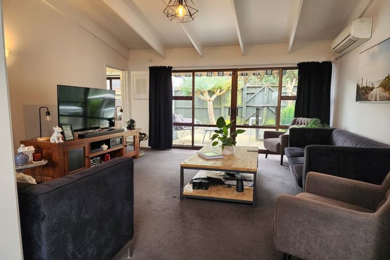 Photo of property in 3/42 James Laurie Street, Henderson, Auckland, 0612