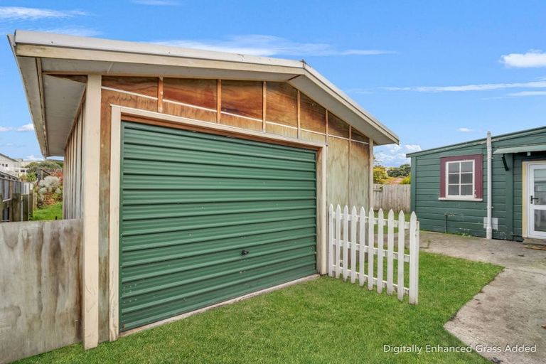 Photo of property in 55 Carlton Avenue, Gonville, Whanganui, 4501