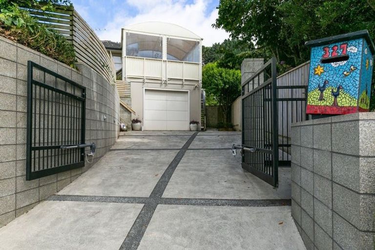 Photo of property in 327 Main Road, Tawa, Wellington, 5028