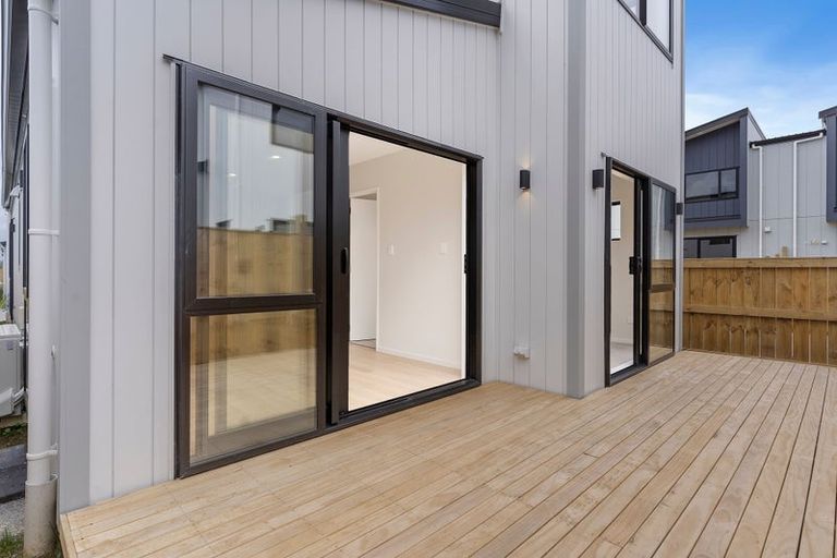 Photo of property in 2 Military Lane, Papakura, 2110