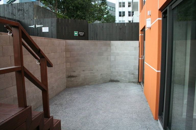 Photo of property in Frame Apartments, 2/111g Molesworth Street, Thorndon, Wellington, 6011