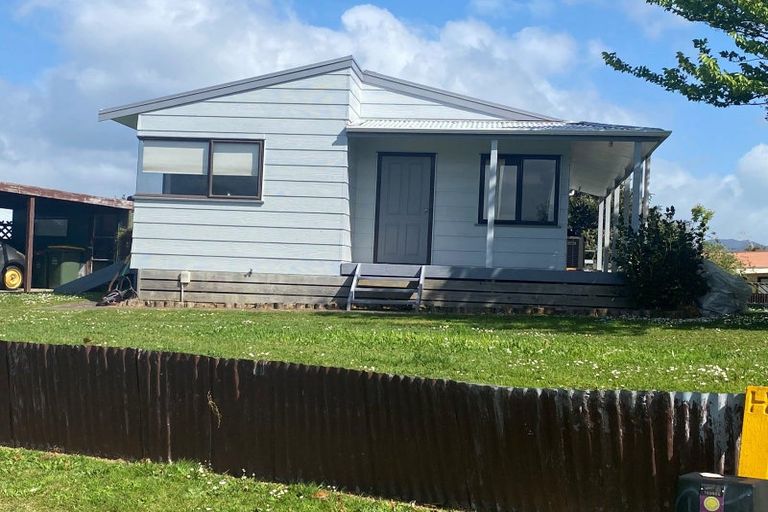 Photo of property in 1 Robinson Street, Katikati, 3129