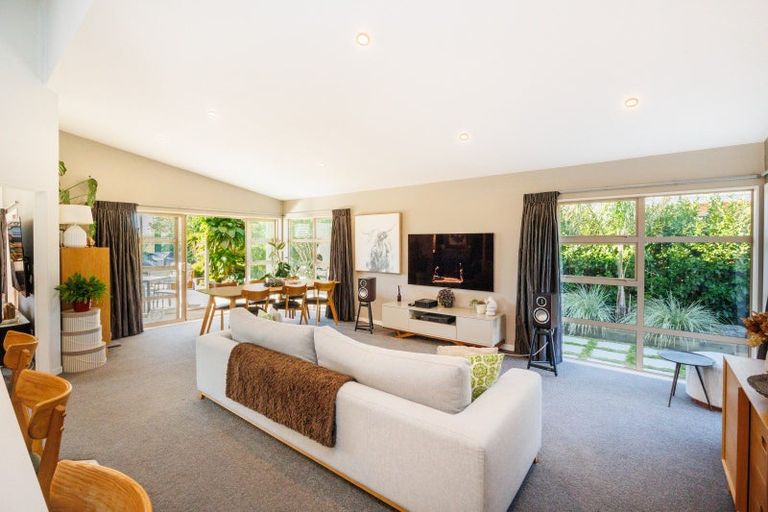 Photo of property in 165 Pacific Drive, Fitzherbert, Palmerston North, 4410