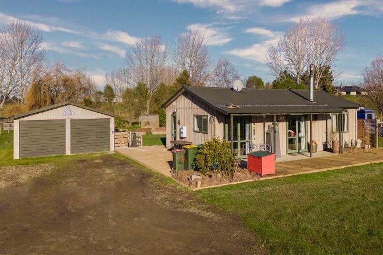 Photo of property in 124 Waihao Back Road, Waimate, 7979