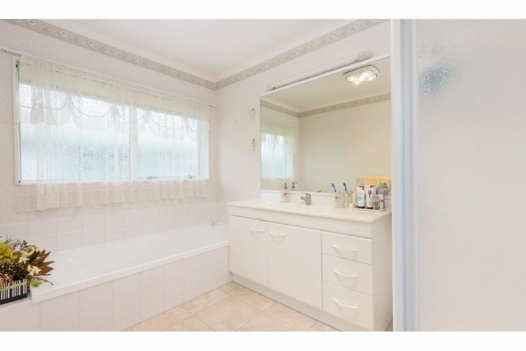 Photo of property in 26 Ngahere Street, Otumoetai, Tauranga, 3110