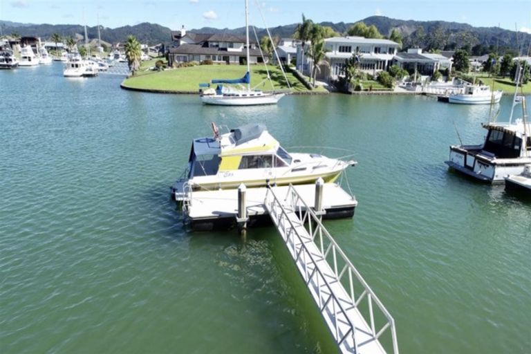 Photo of property in 102 South Highway East, Whitianga, 3510