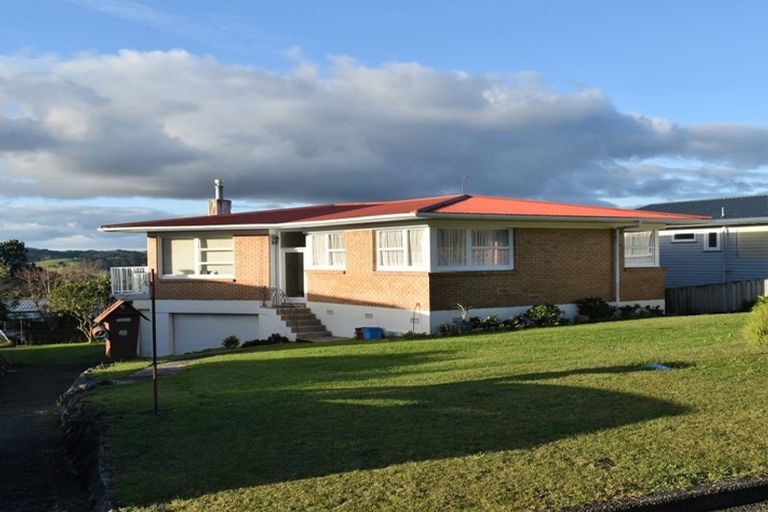 Photo of property in 42 Crawford Crescent, Te Kamo, Whangarei, 0112