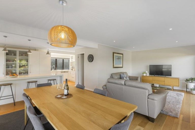 Photo of property in 133 Sandspit Road, Shelly Park, Auckland, 2014