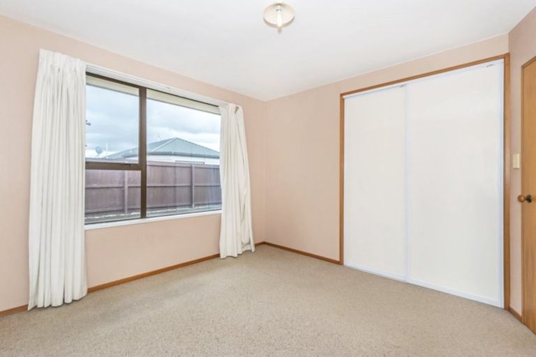 Photo of property in 1/46 Shannon Place, Belfast, Christchurch, 8051