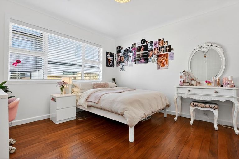 Photo of property in 2/41 Hastings Road, Mairangi Bay, Auckland, 0630