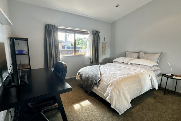 Photo of property in 4/135 Parrs Cross Road, Glen Eden, Auckland, 0612